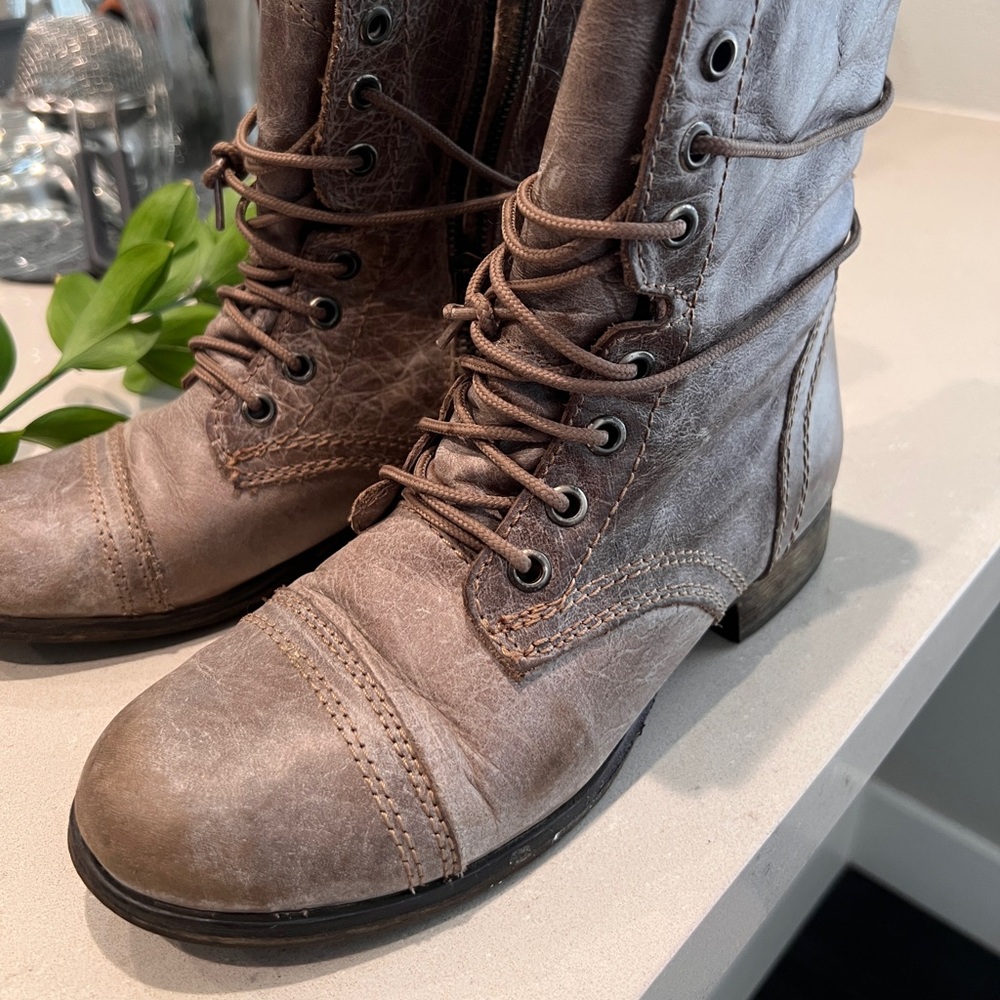 Steve Madden TroopaCombat Moto Boots with Distressed Leather and Mid-Calf Height - Picture 3 of 6